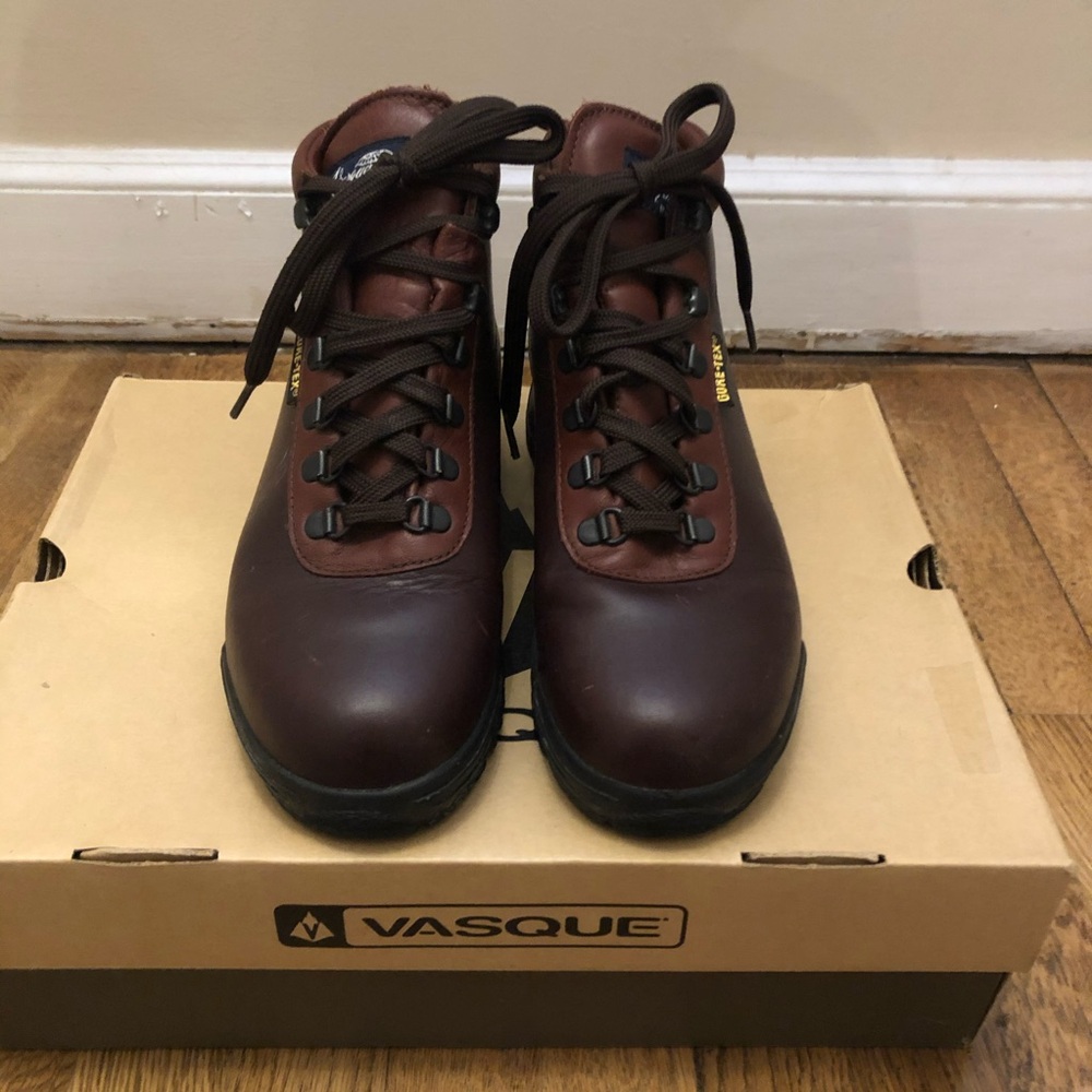 Vasque vintage women’s Sundowner brown leather hiking boots Size 8